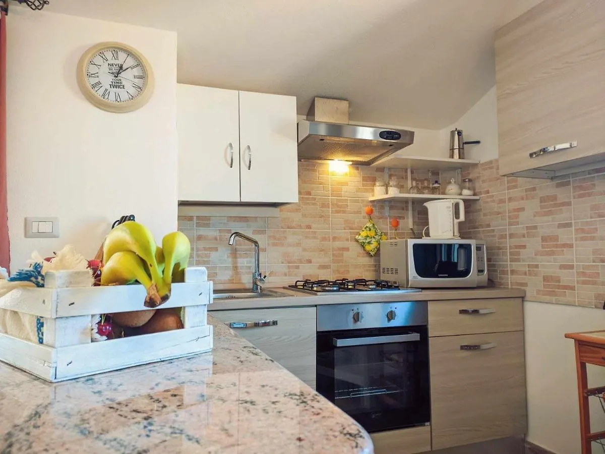 Apartment Appartamento Vicino Spiaggia Di Maria Pia 4 Camere 4 Bagni Per 9 Persone Alghero